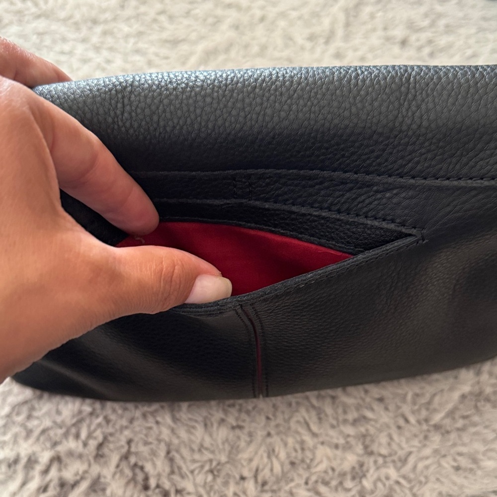 Hammitt VIP LRG Black Crossbody Bag Gunmetal grommets with Red Zipper. NWT - Picture 4 of 7